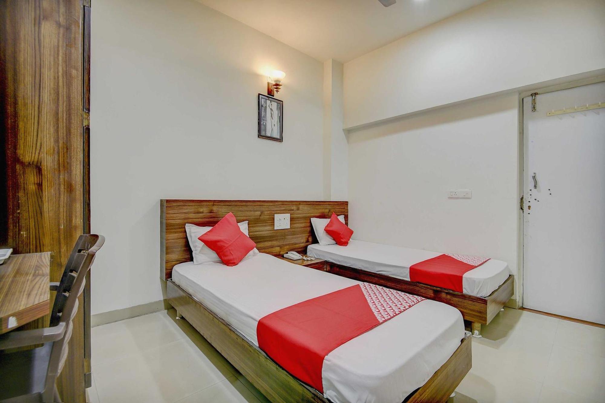 Hotel O Plus Corporate One Khapa  المظهر الخارجي الصورة