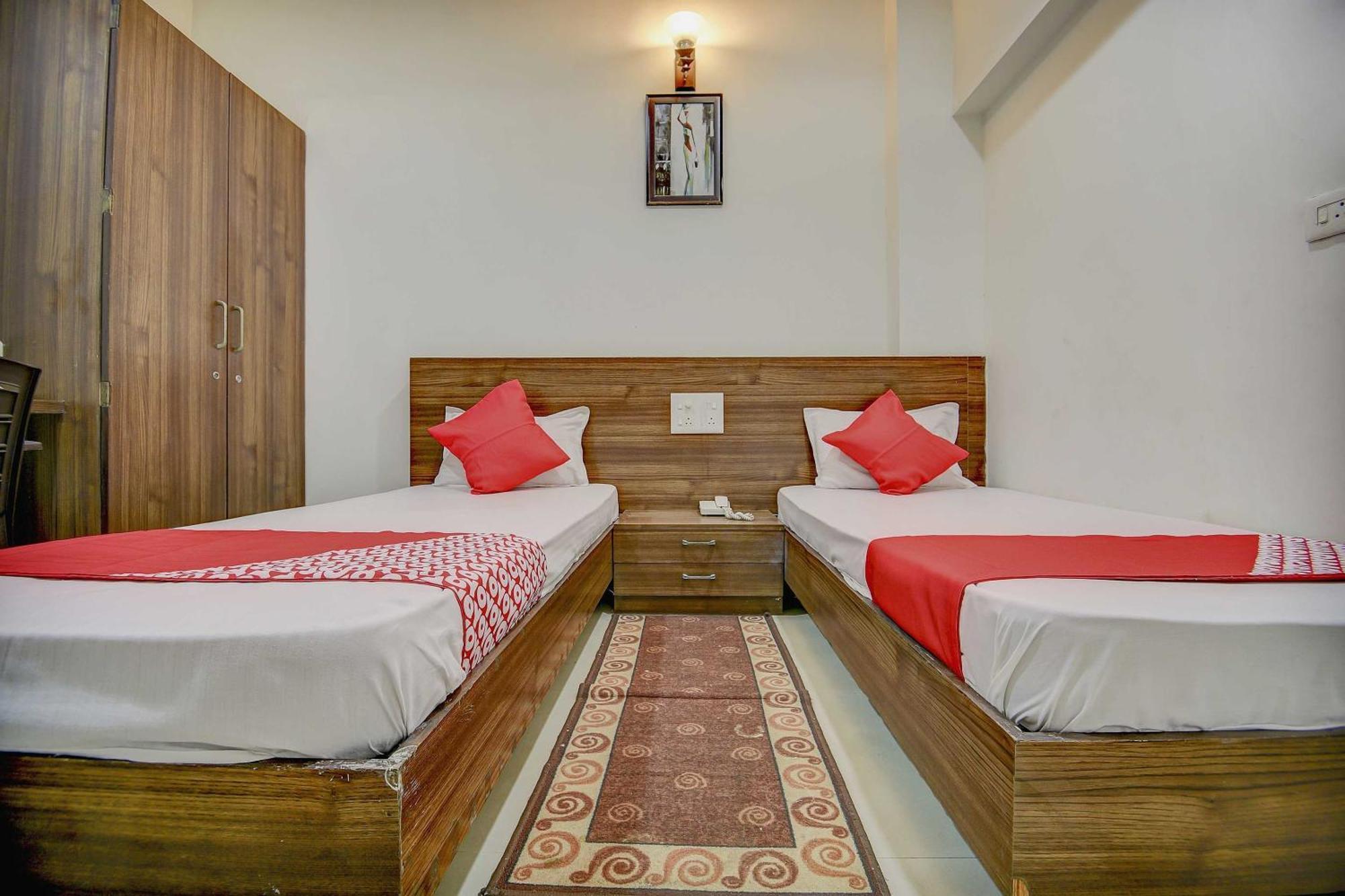 Hotel O Plus Corporate One Khapa  المظهر الخارجي الصورة