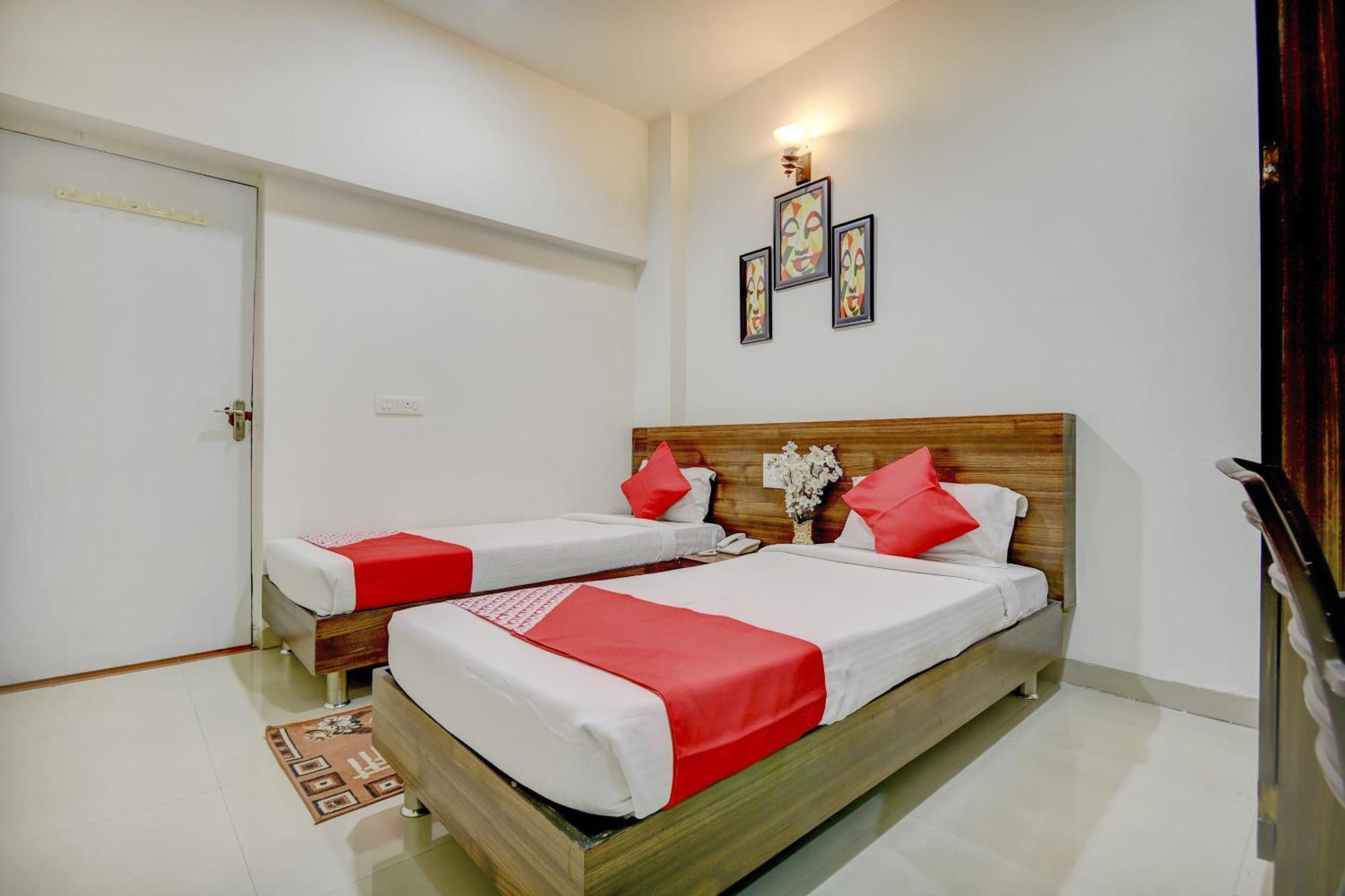Hotel O Plus Corporate One Khapa  المظهر الخارجي الصورة