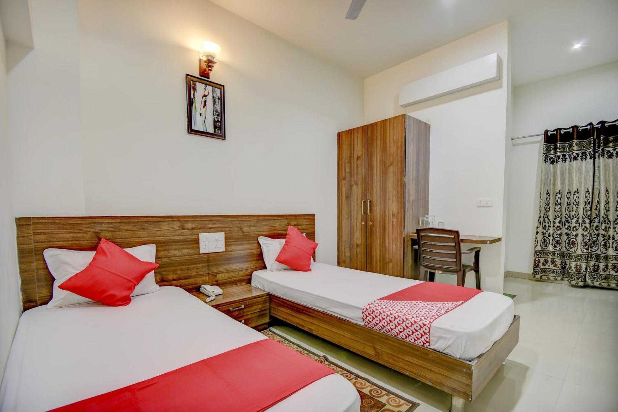 Hotel O Plus Corporate One Khapa  المظهر الخارجي الصورة