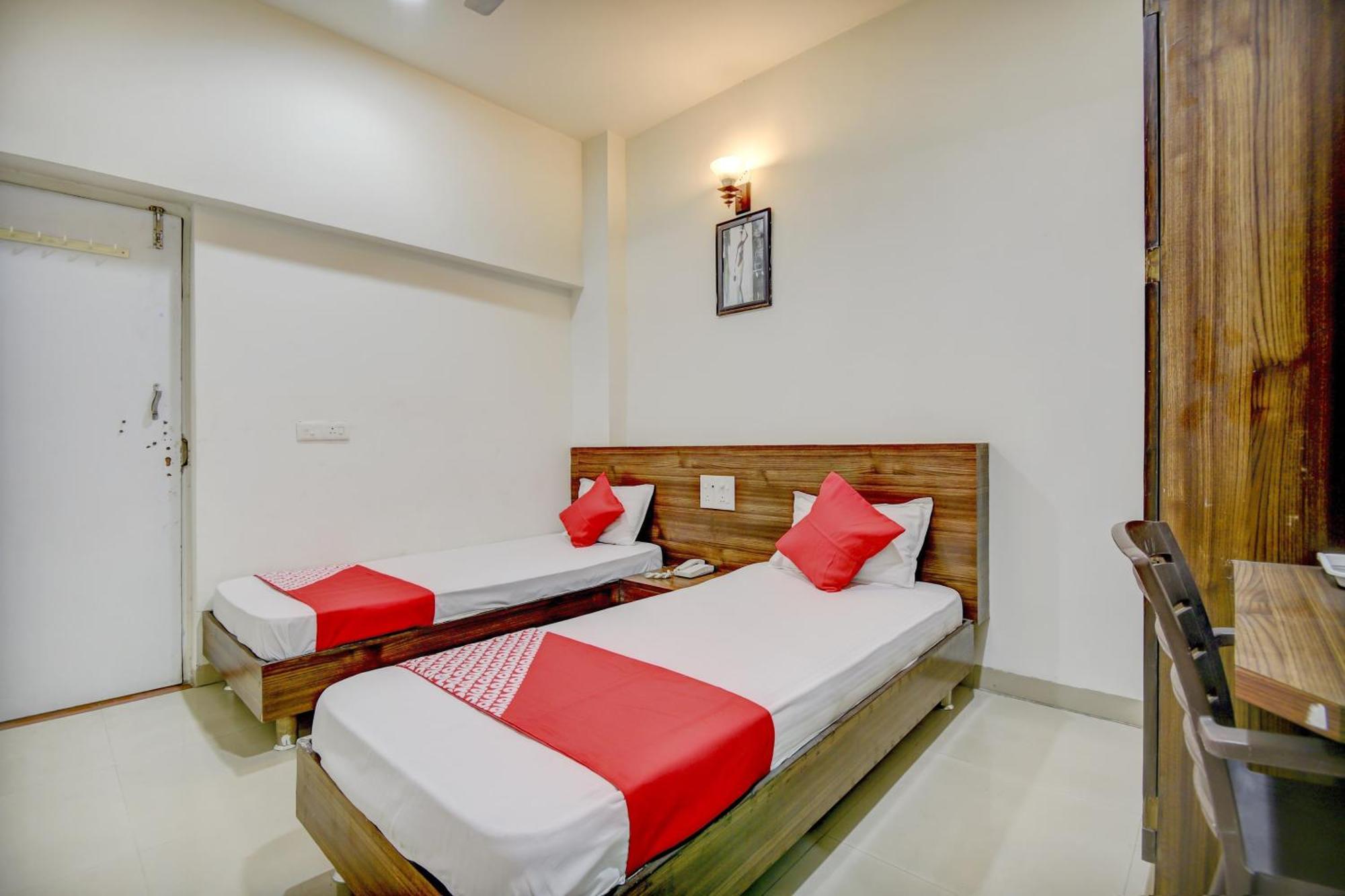 Hotel O Plus Corporate One Khapa  المظهر الخارجي الصورة
