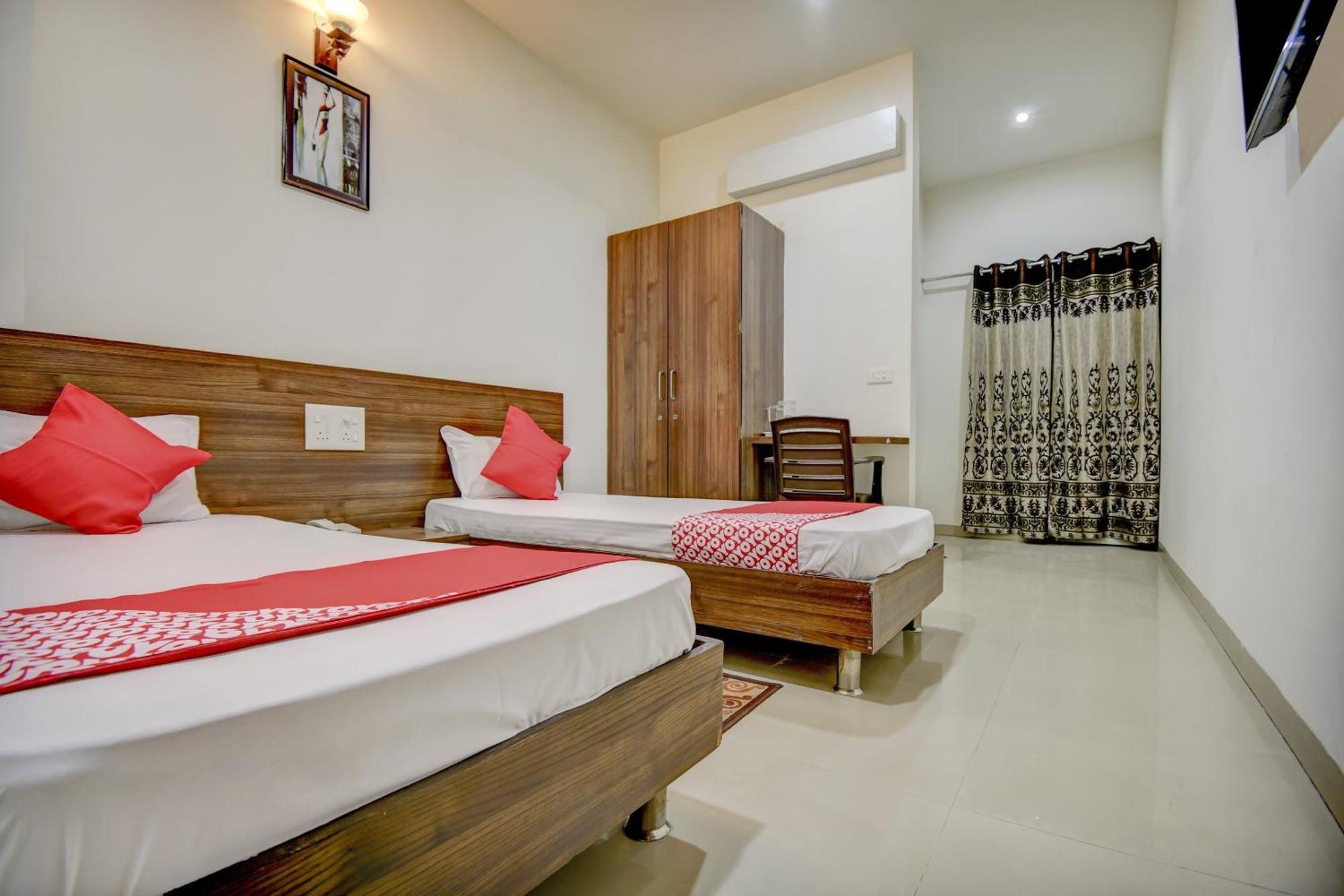 Hotel O Plus Corporate One Khapa  المظهر الخارجي الصورة
